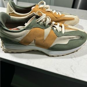 New Balance 327 shoes